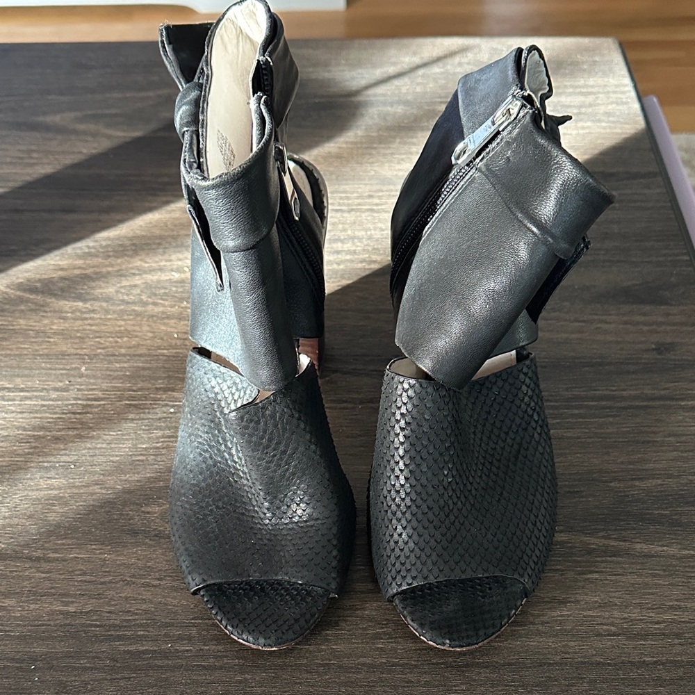 Louise et Cie Black Textured Heeled Boots